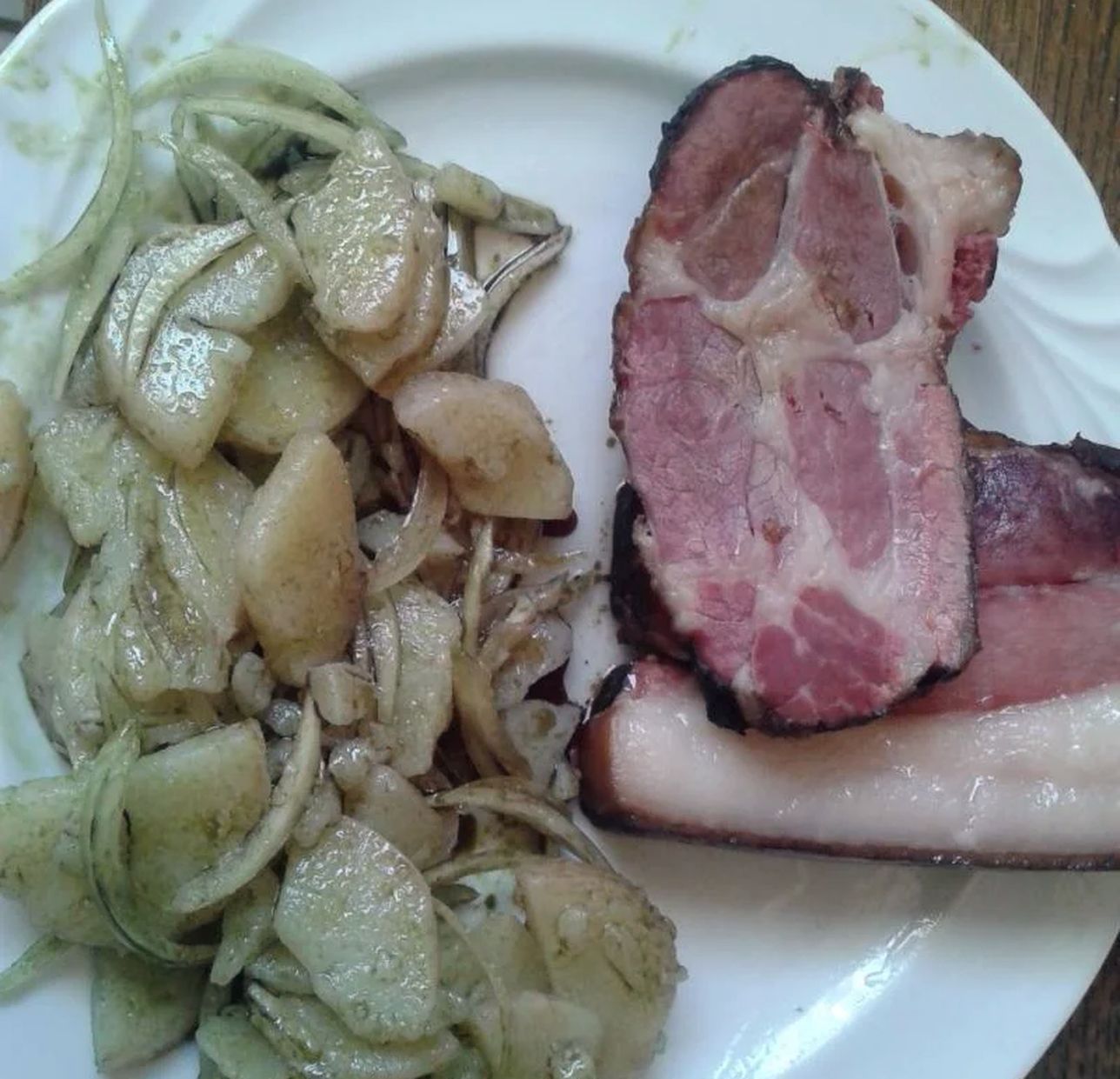 Tökmagolajos burgonyasaláta főtt sonkával